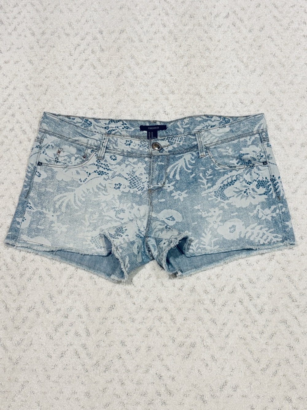 Forever 21 Low Rise Print Denim Booty Shorts Size 8 Waist 29 Festival Beach Blue